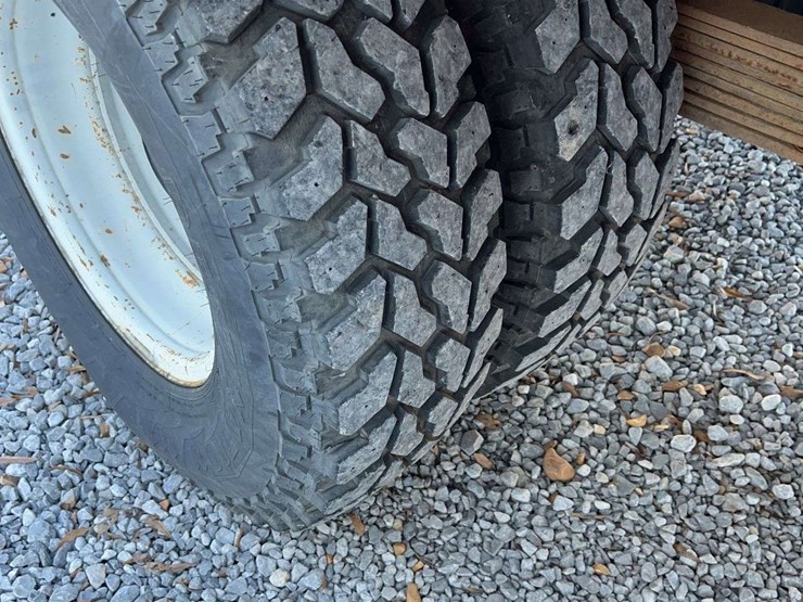 1993-gmc-3500-image-24