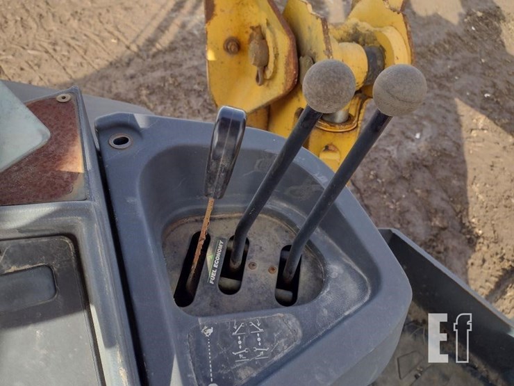 2005-deere-310g-image-9