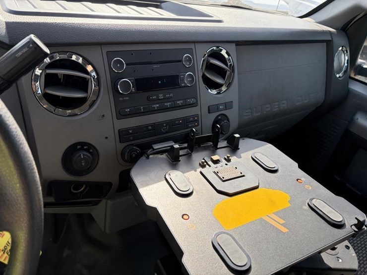 2011-ford-f250-image-13