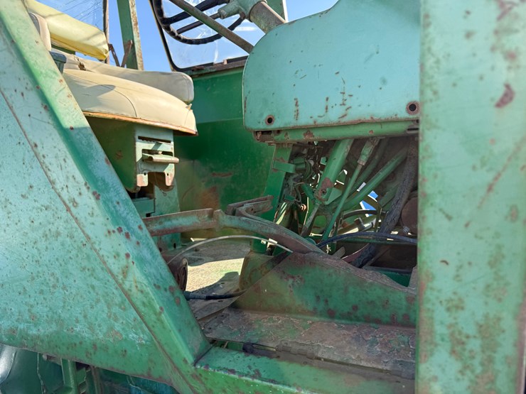 john-deere-4020-image-9