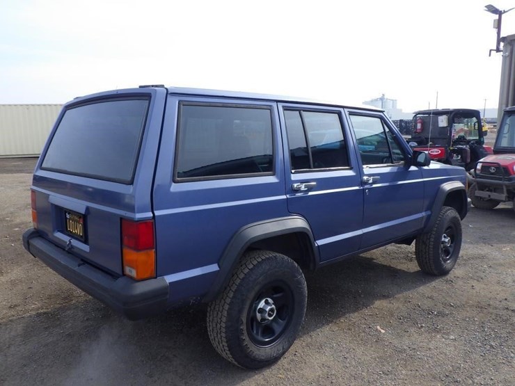 1986-jeep-cherokee-image-3