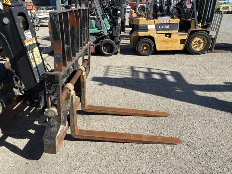 2015-jlg-g5-18a-image-6