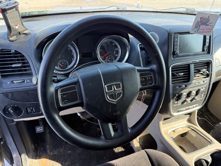 2014-dodge-grand-caravan-image-18