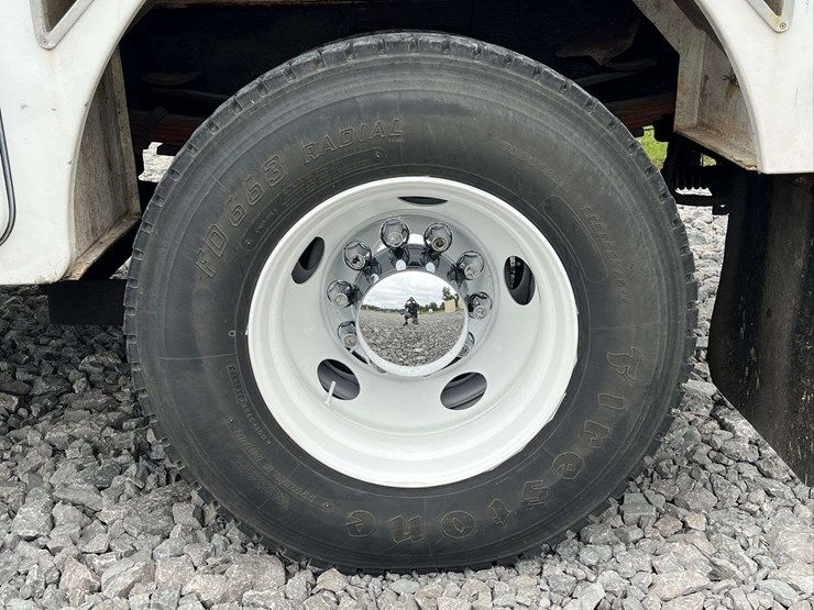 2005-gmc-c8-cable-placer-truck-image-7