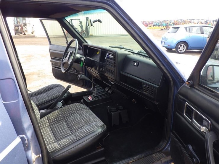 1986-jeep-cherokee-image-6