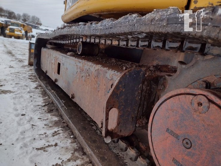 2016-deere-35g-image-29