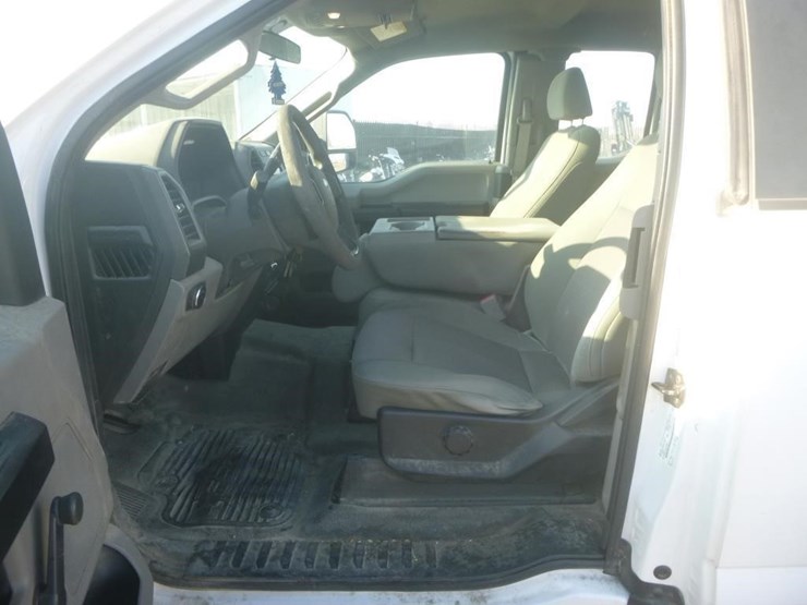 2017-ford-f350-image-14