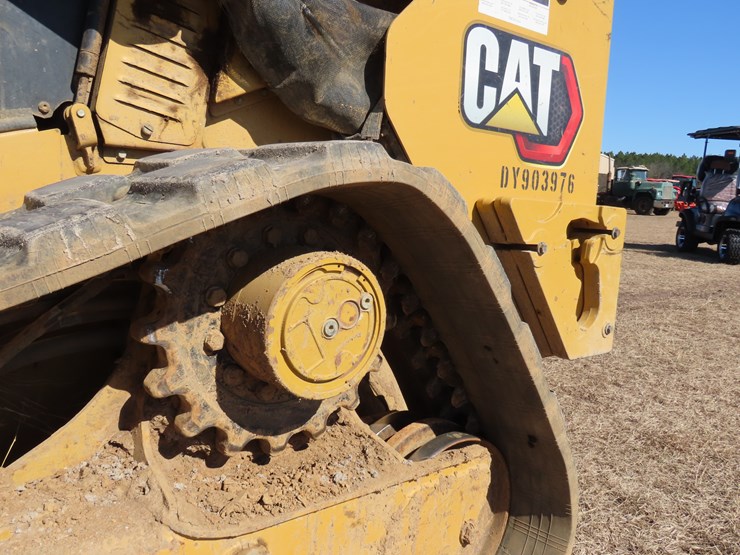 2021-caterpillar-299d3-image-12