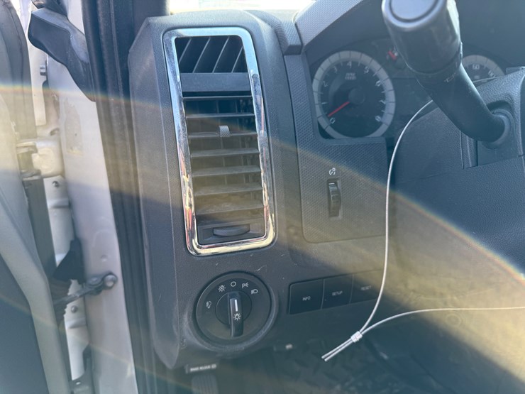 2009-ford-escape-image-30