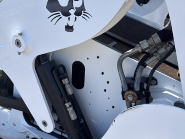 2017-bobcat-t650-image-10