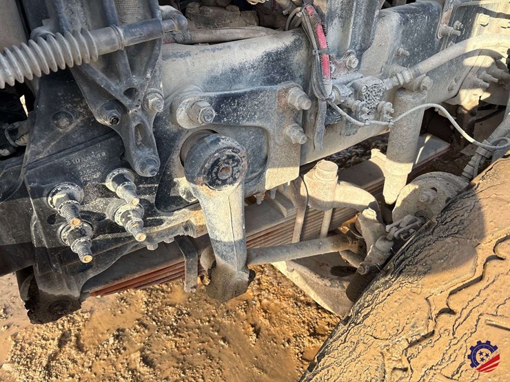 2017-mack-granite-gu713-image-38