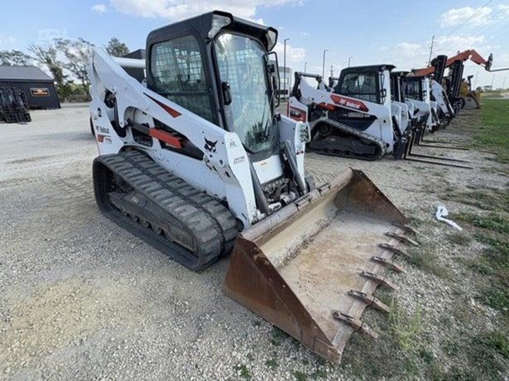 2022-bobcat-t770-image-4
