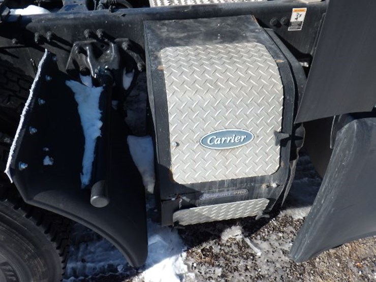 2023-peterbilt-579-image-8