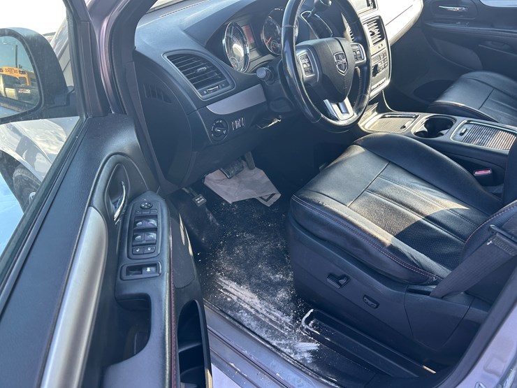 2018-dodge-grand-caravan-image-12