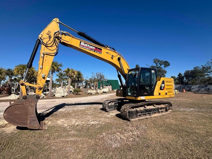 2020-caterpillar-320-image-5