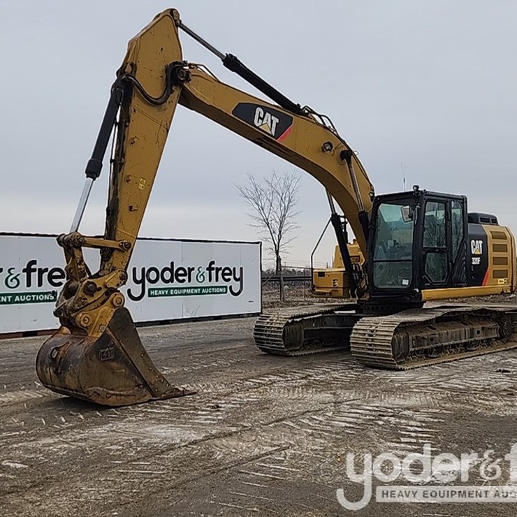 2016 CATERPILLAR 320FL