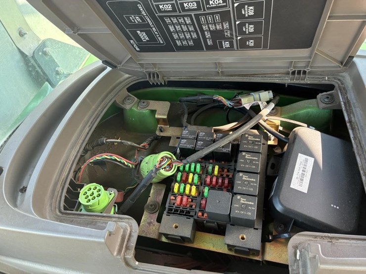 2011-john-deere-5.5-image-25