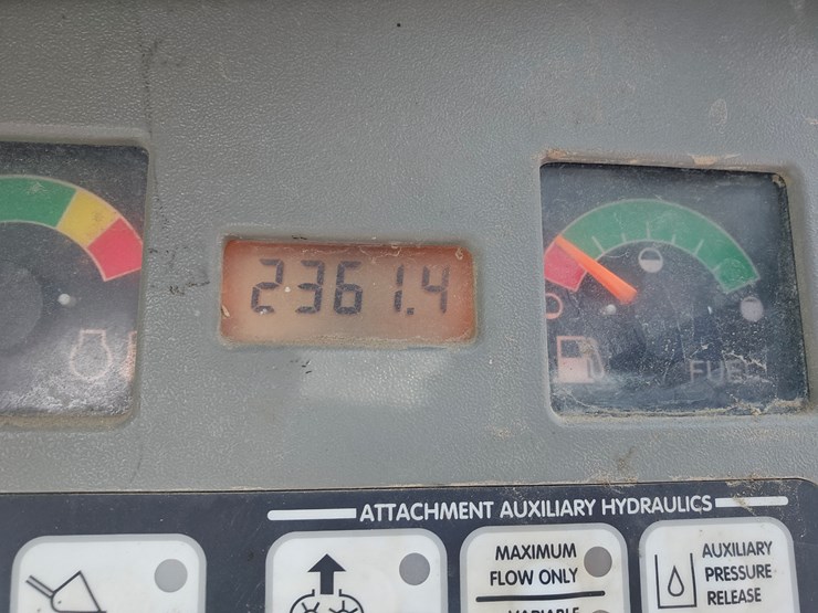 2003-bobcat-t190-image-12