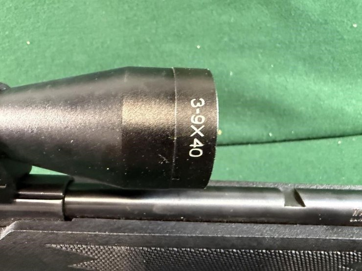 marlin-mdl-64-.22-lr-rifle-image-4