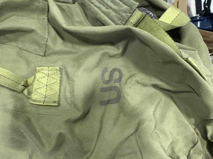 army-bag,-tie-down-strap,-lantern,-etc-image-6