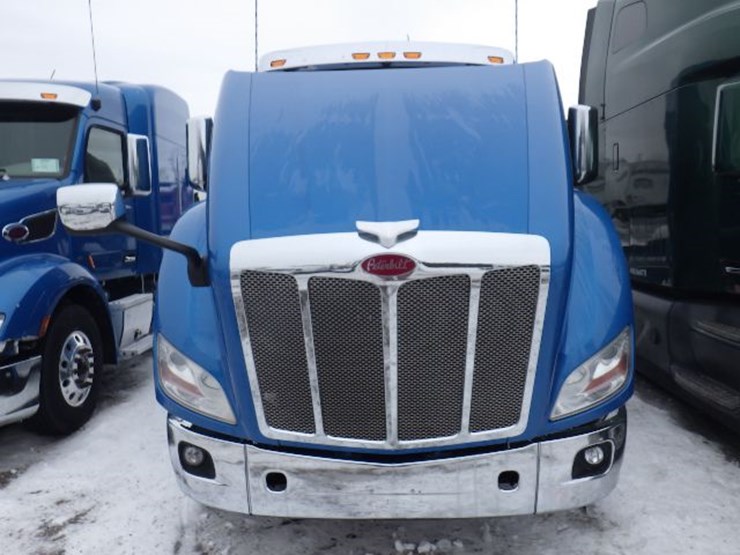 2020-peterbilt-579-image-23