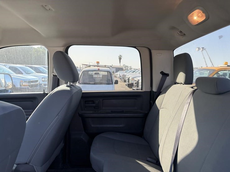 2015-dodge-ram-2500-image-15