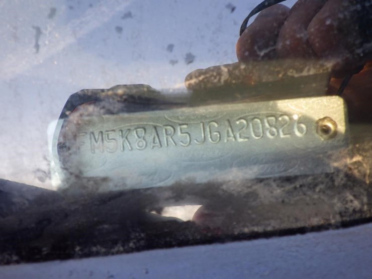 2018-ford-explorer-image-15