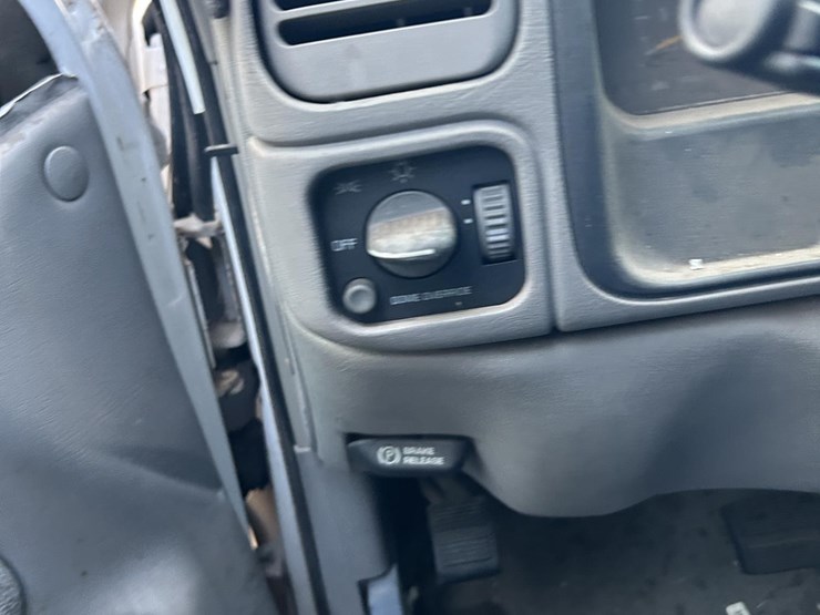 2007-chevrolet-1500-image-17