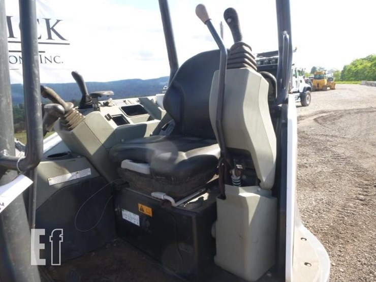 2019-bobcat-e35-image-12