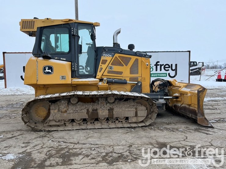 2016-deere-700k-lgp-image-7