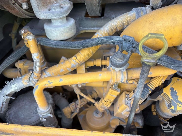 2014-deere-650k-image-21