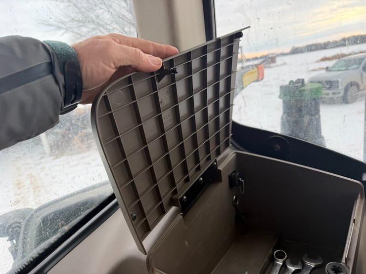 2015-john-deere-8370rt-image-59