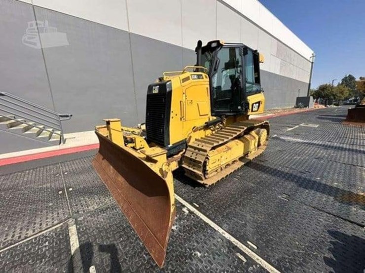 2015-caterpillar-d3k2-lgp-image-1