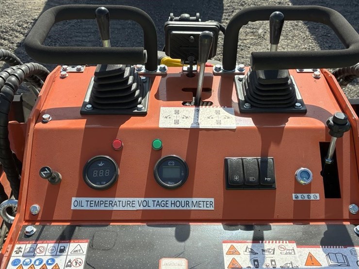 2025-sdlool-sl36c-skid-steer-loader-image-8