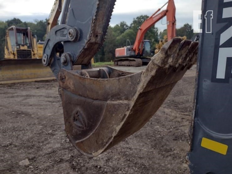 2019-deere-310sl-image-33