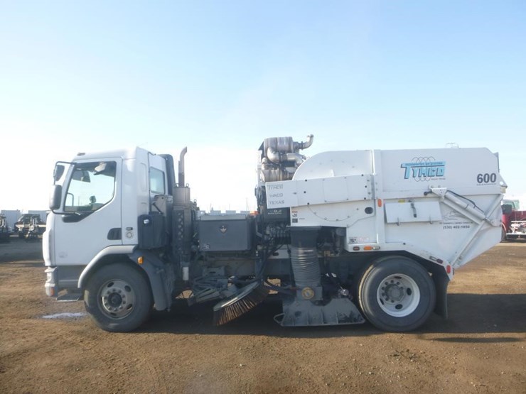 2016-tymco-600-image-6