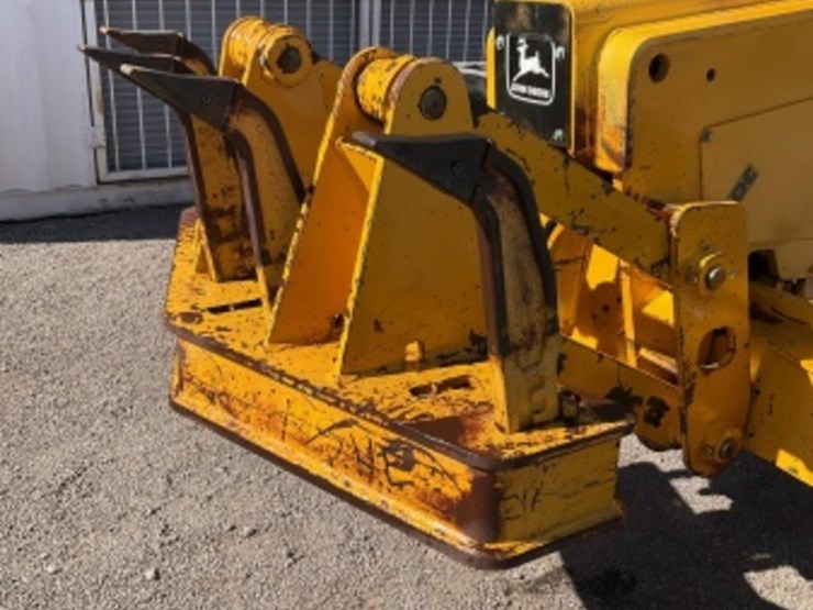 1981-deere-670a-image-15