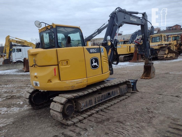 2021-deere-85g-image-56