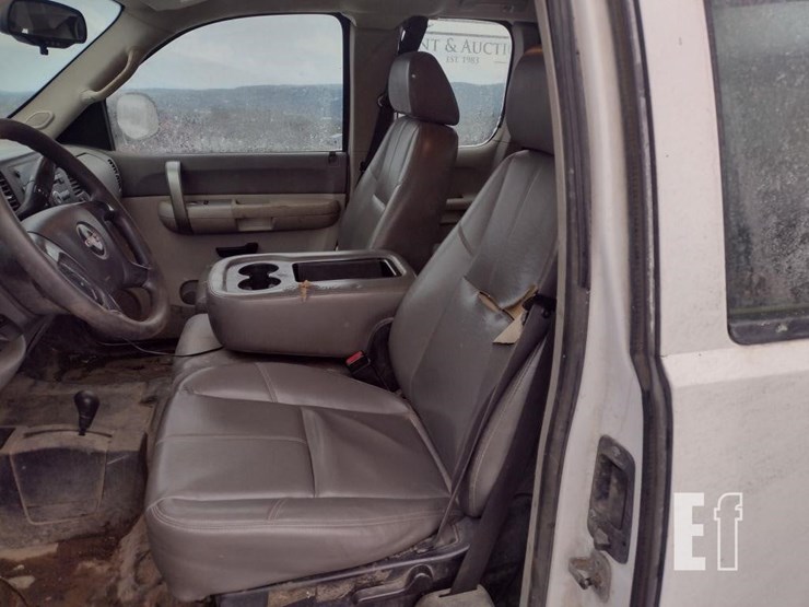 2008-gmc-3500-image-13