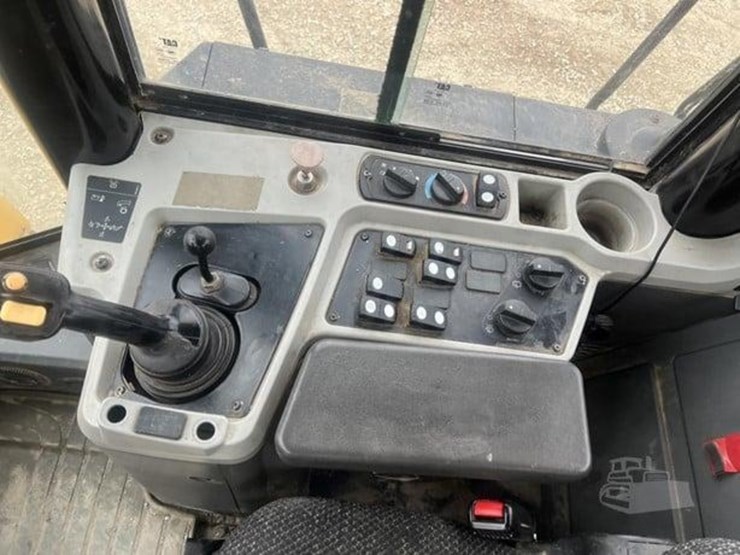 2018-caterpillar-950gc-image-9