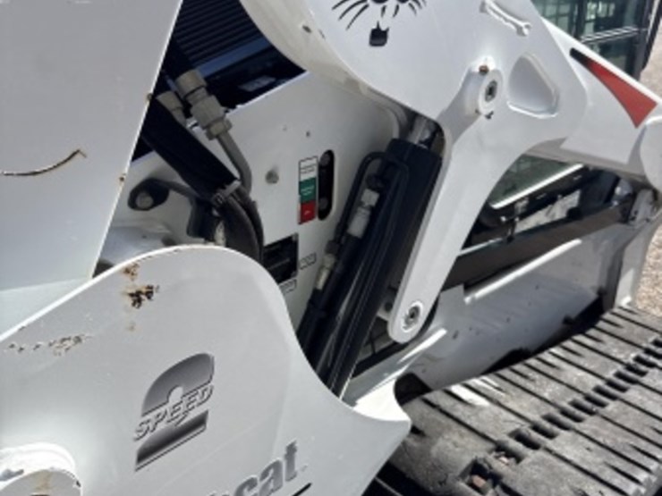 2017-bobcat-t650-image-11