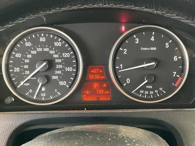 2010-bmw-x5-image-17