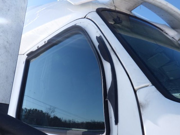 2021-peterbilt-579-image-6