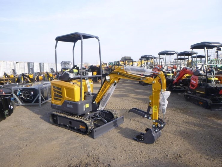 2025-agt-mx20r-hydraulic-excavator-image-2