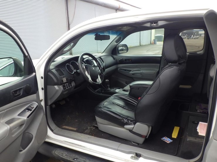 2014-toyota-tacoma-image-5