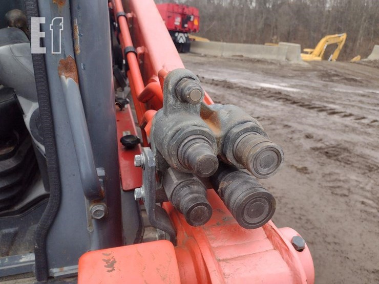 2017-kubota-svl95-2s-image-15