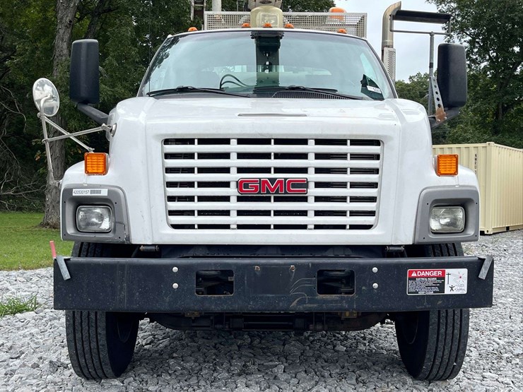 2005-gmc-c8-cable-placer-truck-image-15