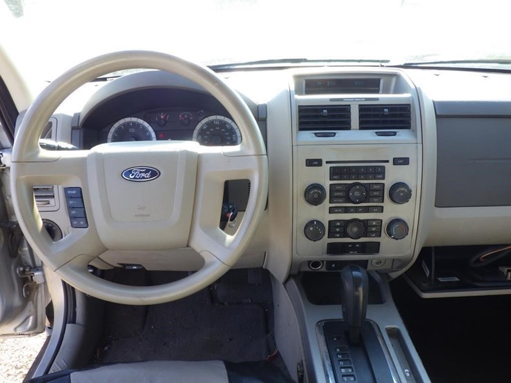 2008-ford-escape-image-9
