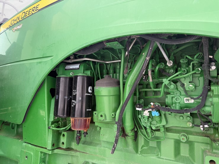 2015-john-deere-8370rt-image-75