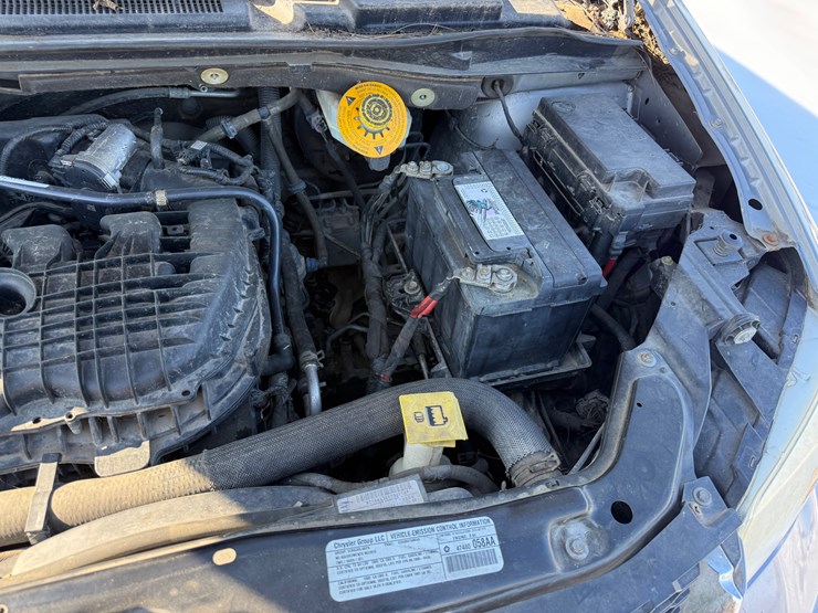 2014-dodge-grand-caravan-image-19